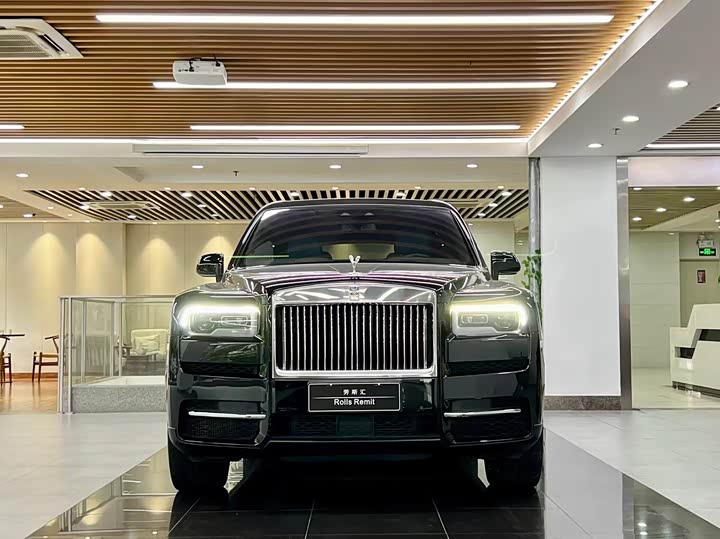 Фото 2 - Rolls-Royce Cullinan
