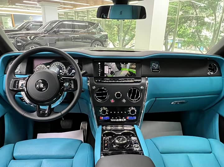 Фото 8 - Rolls-Royce Cullinan
