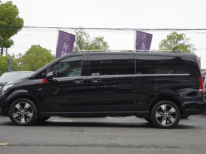 Фото 3 - Mercedes-Benz V-Class