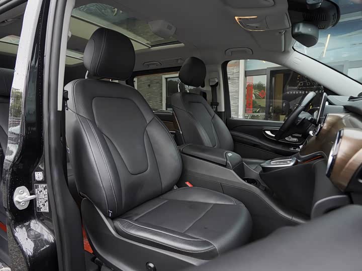 Фото 6 - Mercedes-Benz V-Class