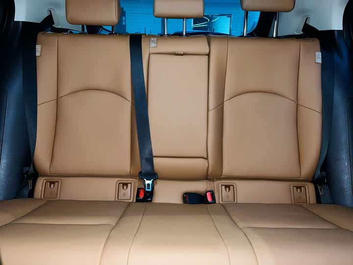 Фото 14 - Lexus UX Hybrid