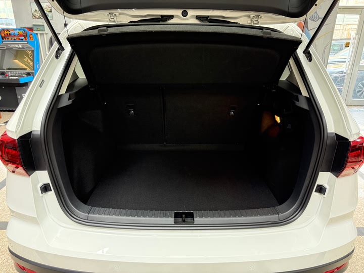 Фото 11 - Volkswagen Tharu EV