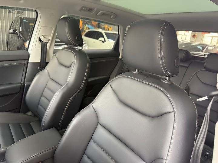 Фото 14 - Volkswagen Tharu EV