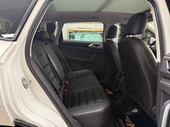 Фото 29 - Volkswagen Tharu EV