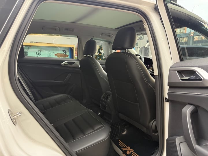 Фото 30 - Volkswagen Tharu EV