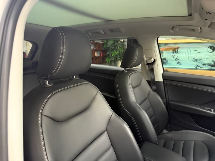 Фото 33 - Volkswagen Tharu EV