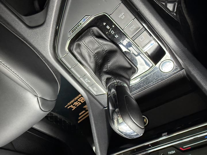 Фото 9 - Volkswagen Tharu EV