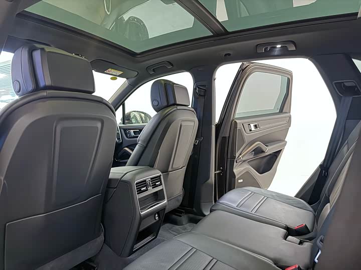 Фото 13 - Porsche Cayenne