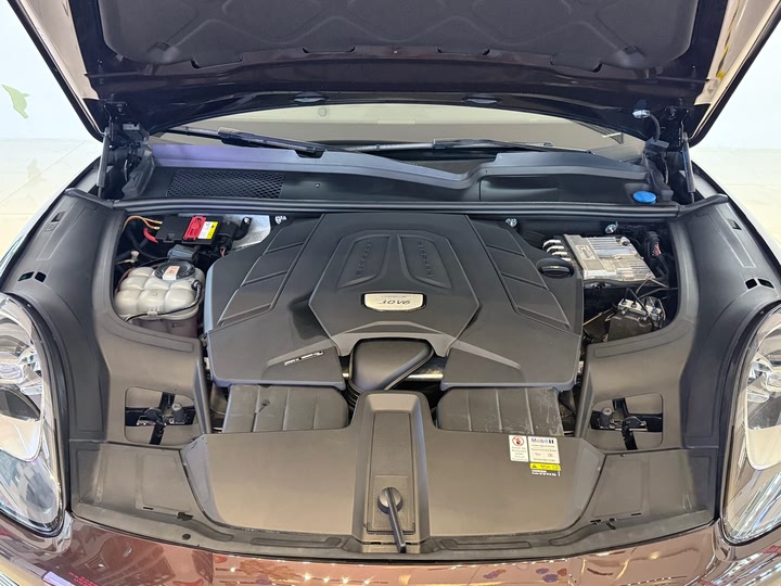 Фото 18 - Porsche Cayenne