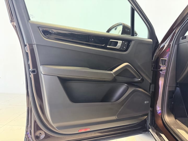 Фото 19 - Porsche Cayenne