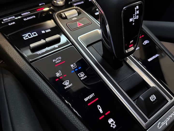 Фото 26 - Porsche Cayenne