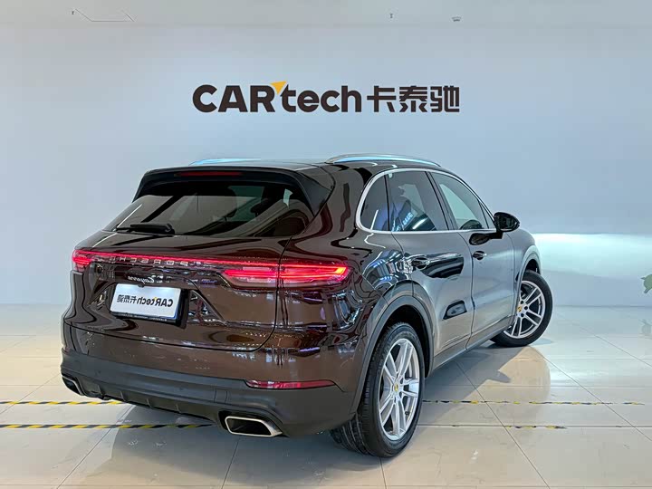 Фото 5 - Porsche Cayenne