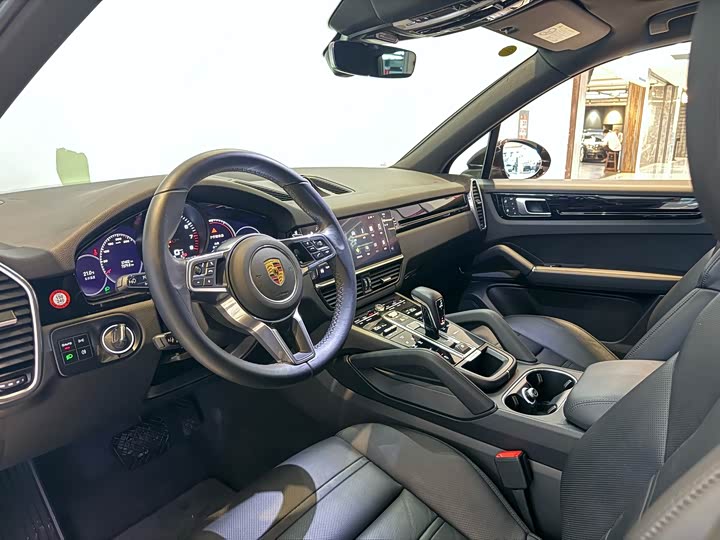 Фото 8 - Porsche Cayenne
