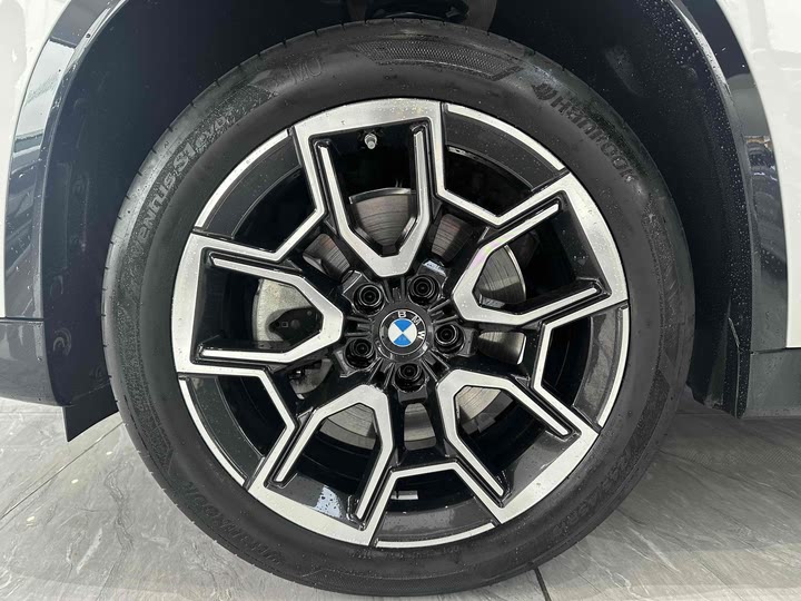 Фото 16 - BMW X1