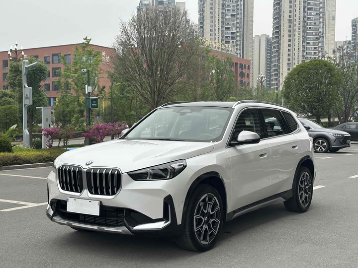 Фото 17 - BMW X1