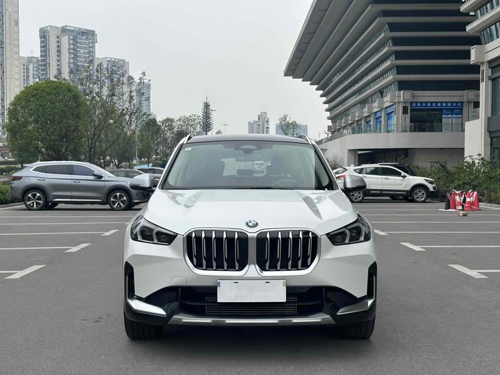 Фото 18 - BMW X1