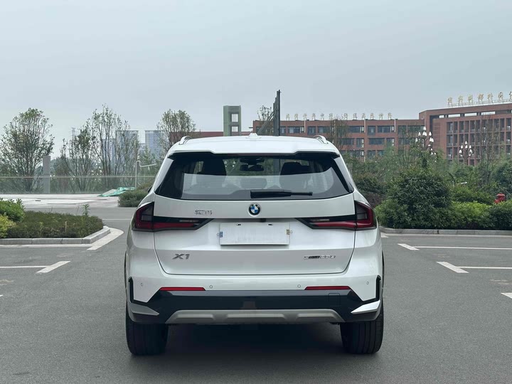 Фото 21 - BMW X1