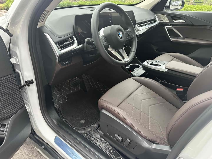 Фото 26 - BMW X1