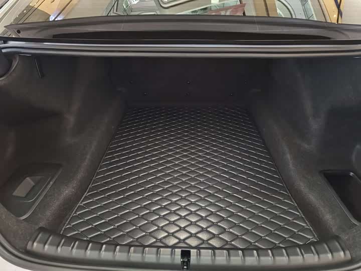 Фото 19 - BMW 5 Series