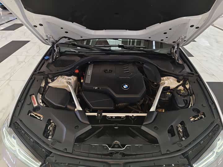 Фото 23 - BMW 5 Series