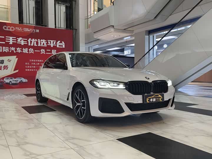 Фото 3 - BMW 5 Series