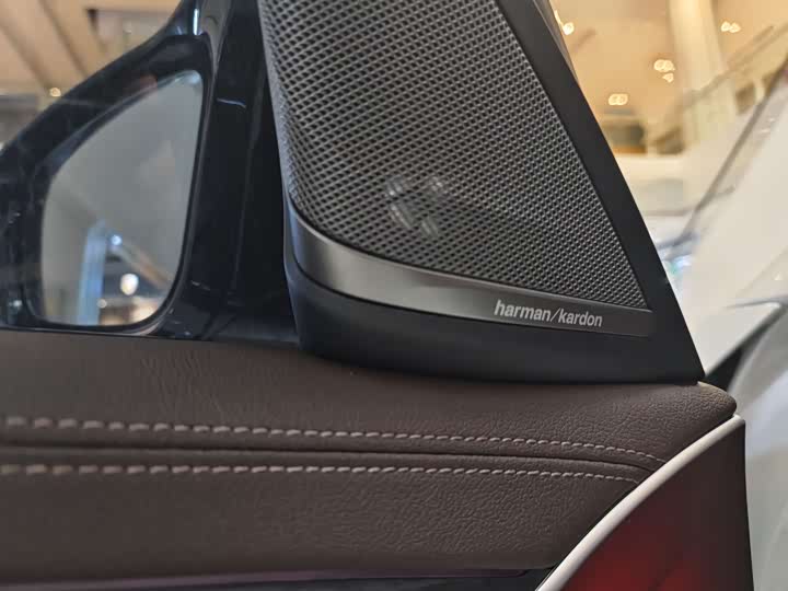 Фото 6 - BMW 5 Series