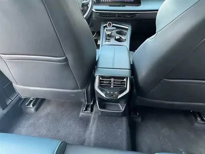 Фото 10 - MG Motor 7