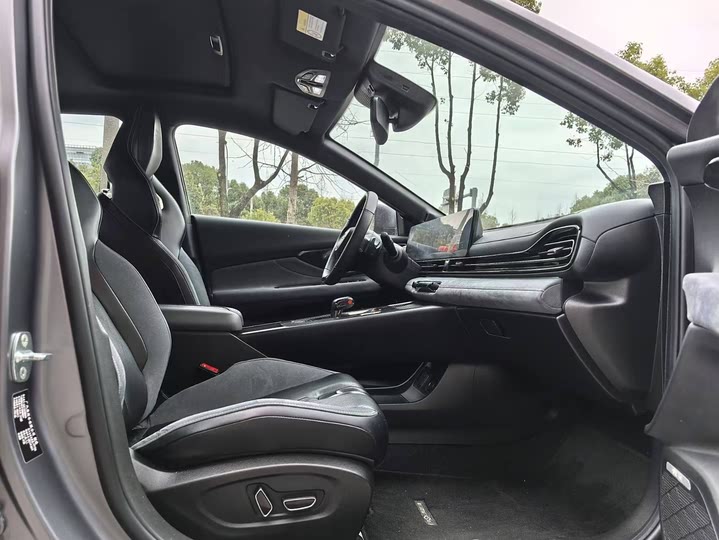 Фото 7 - GAC Trumpchi Empow R