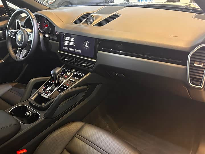 Фото 13 - Porsche Cayenne