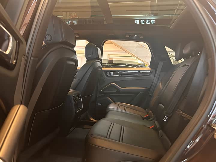 Фото 15 - Porsche Cayenne