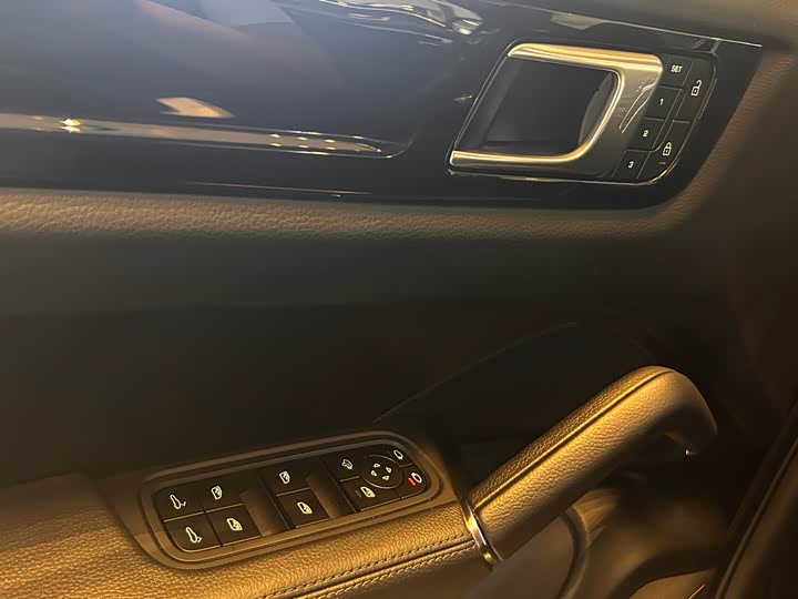 Фото 21 - Porsche Cayenne