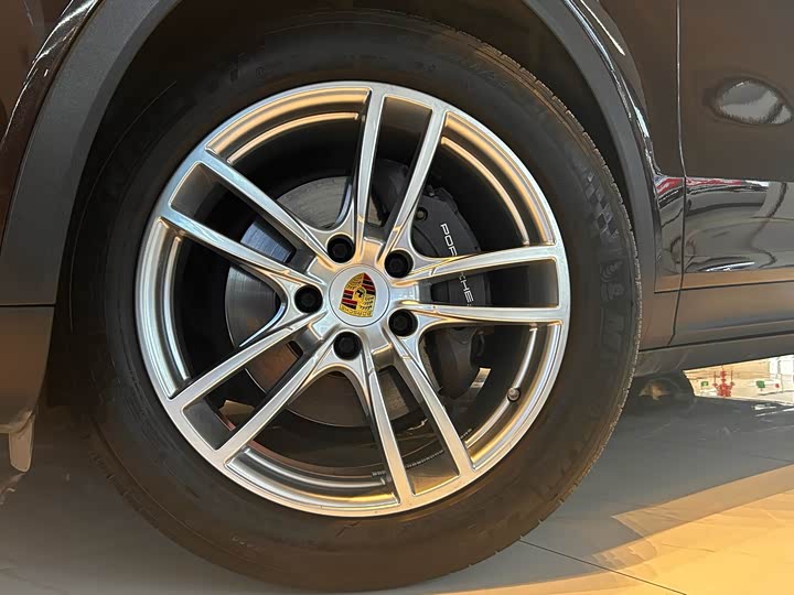 Фото 27 - Porsche Cayenne