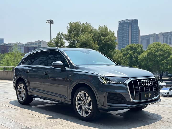 Фото 3 - Audi Q7
