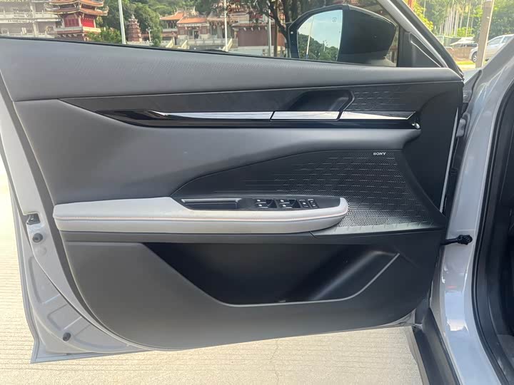 Фото 12 - Changan UNI-V