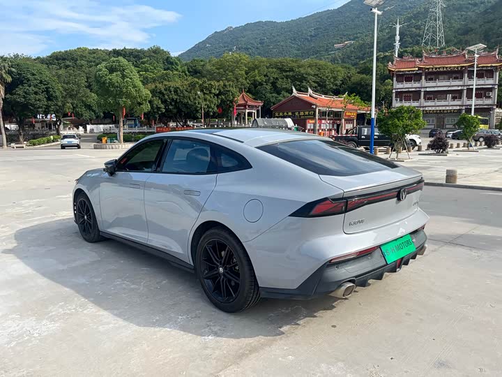 Фото 7 - Changan UNI-V