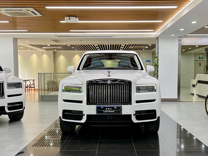 Фото 2 - Rolls-Royce Cullinan