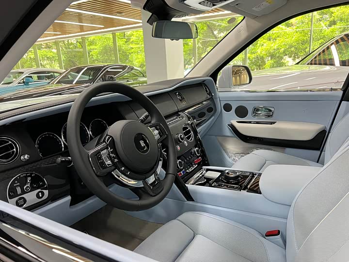 Фото 7 - Rolls-Royce Cullinan