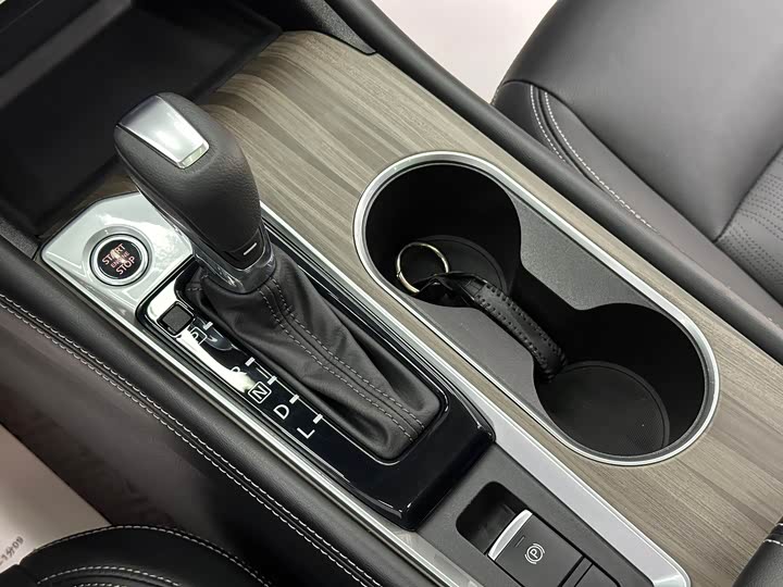 Фото 17 - Nissan Teana