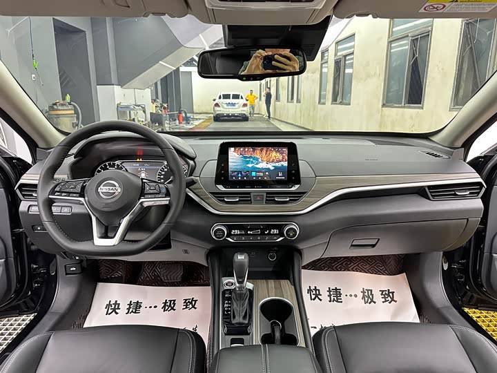 Фото 9 - Nissan Teana