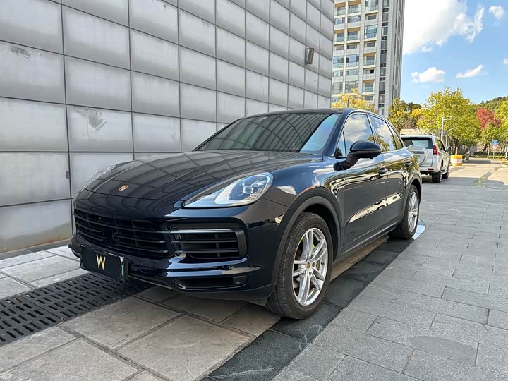 Фото 1 - Porsche Cayenne Hybrid