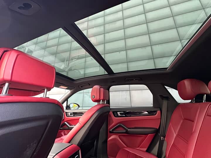 Фото 13 - Porsche Cayenne Hybrid