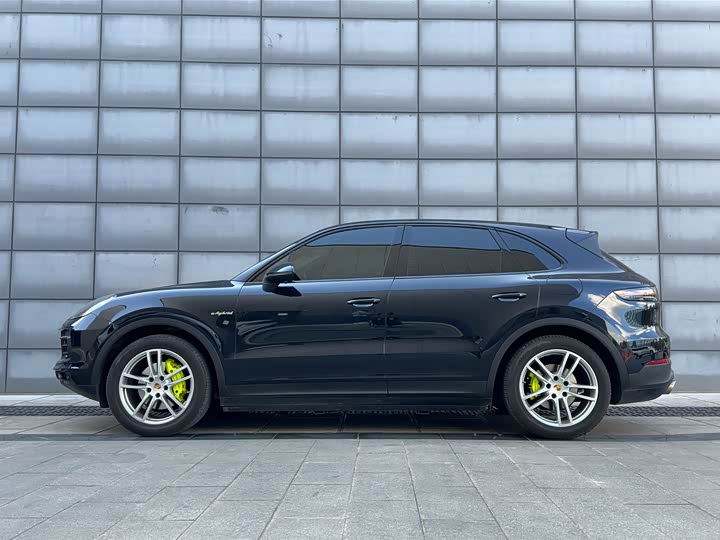 Фото 4 - Porsche Cayenne Hybrid