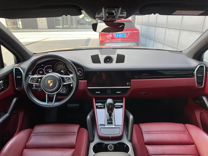 Фото 9 - Porsche Cayenne Hybrid