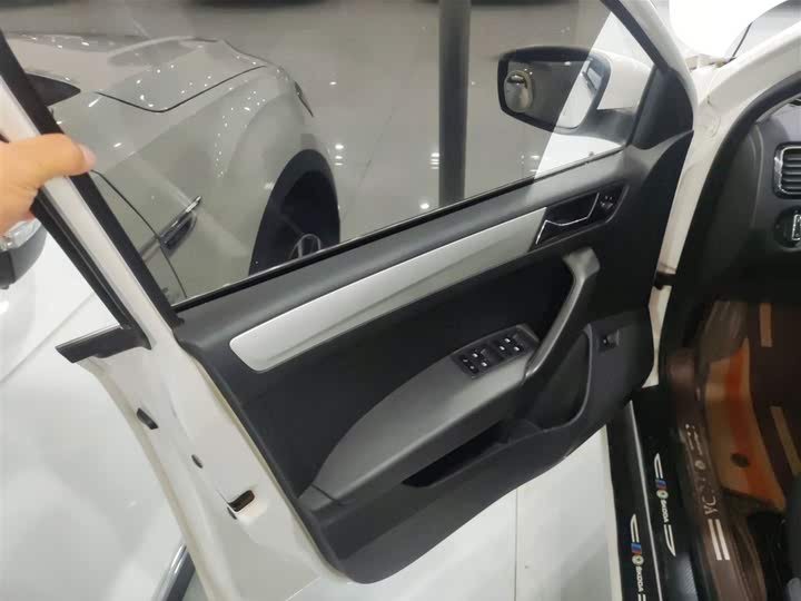 Фото 28 - Skoda Rapid