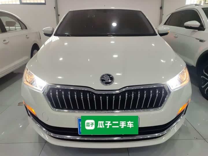 Фото 3 - Skoda Rapid