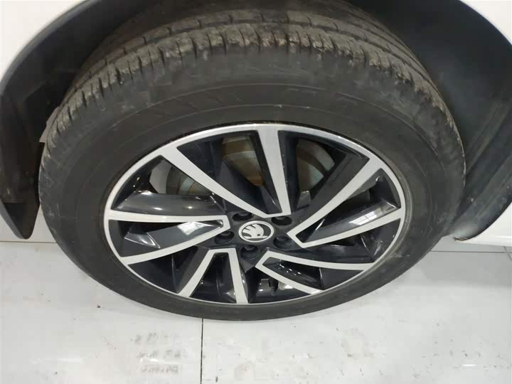 Фото 30 - Skoda Rapid