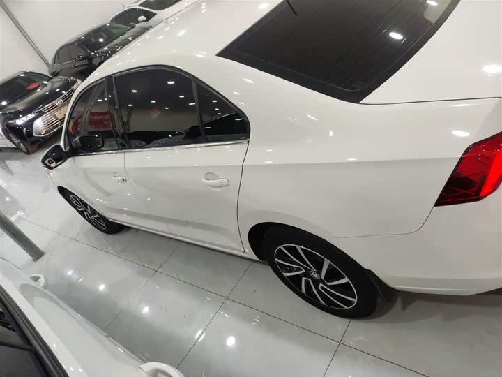 Фото 5 - Skoda Rapid