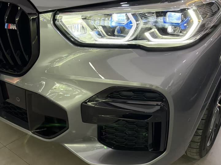 Фото 16 - BMW X5