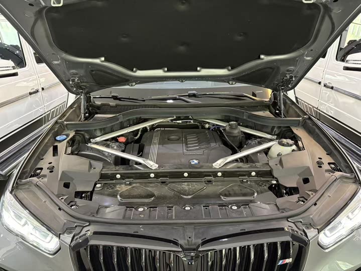 Фото 17 - BMW X5