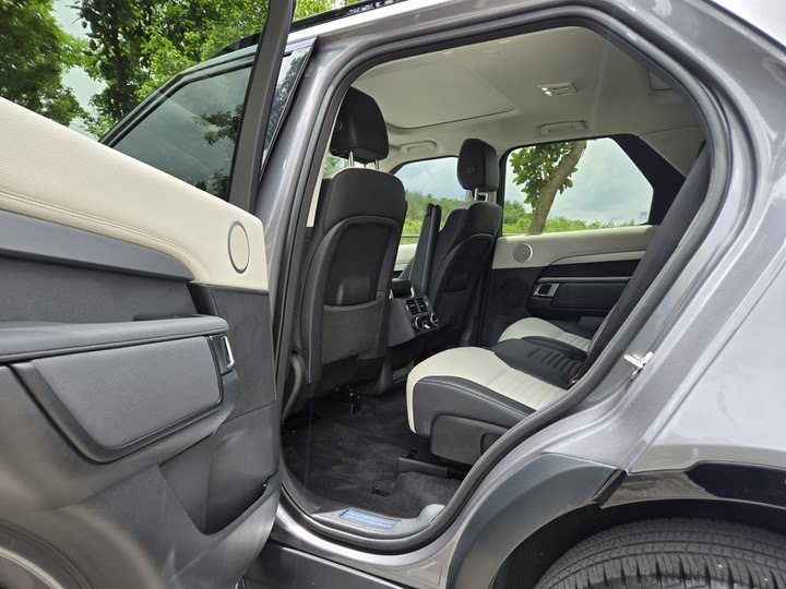 Фото 11 - Land Rover Discovery